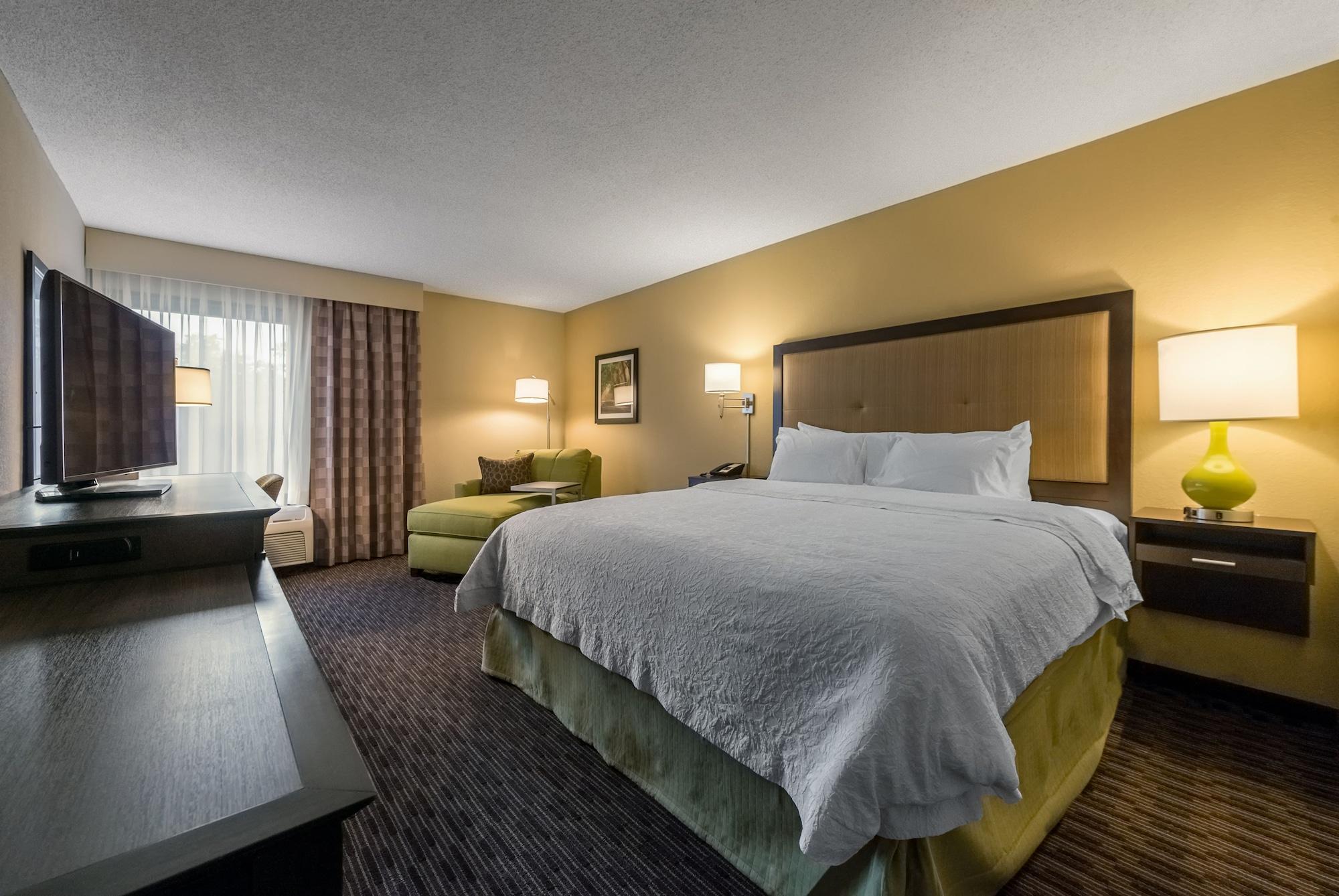 Hampton Inn Meridian Bagian luar foto