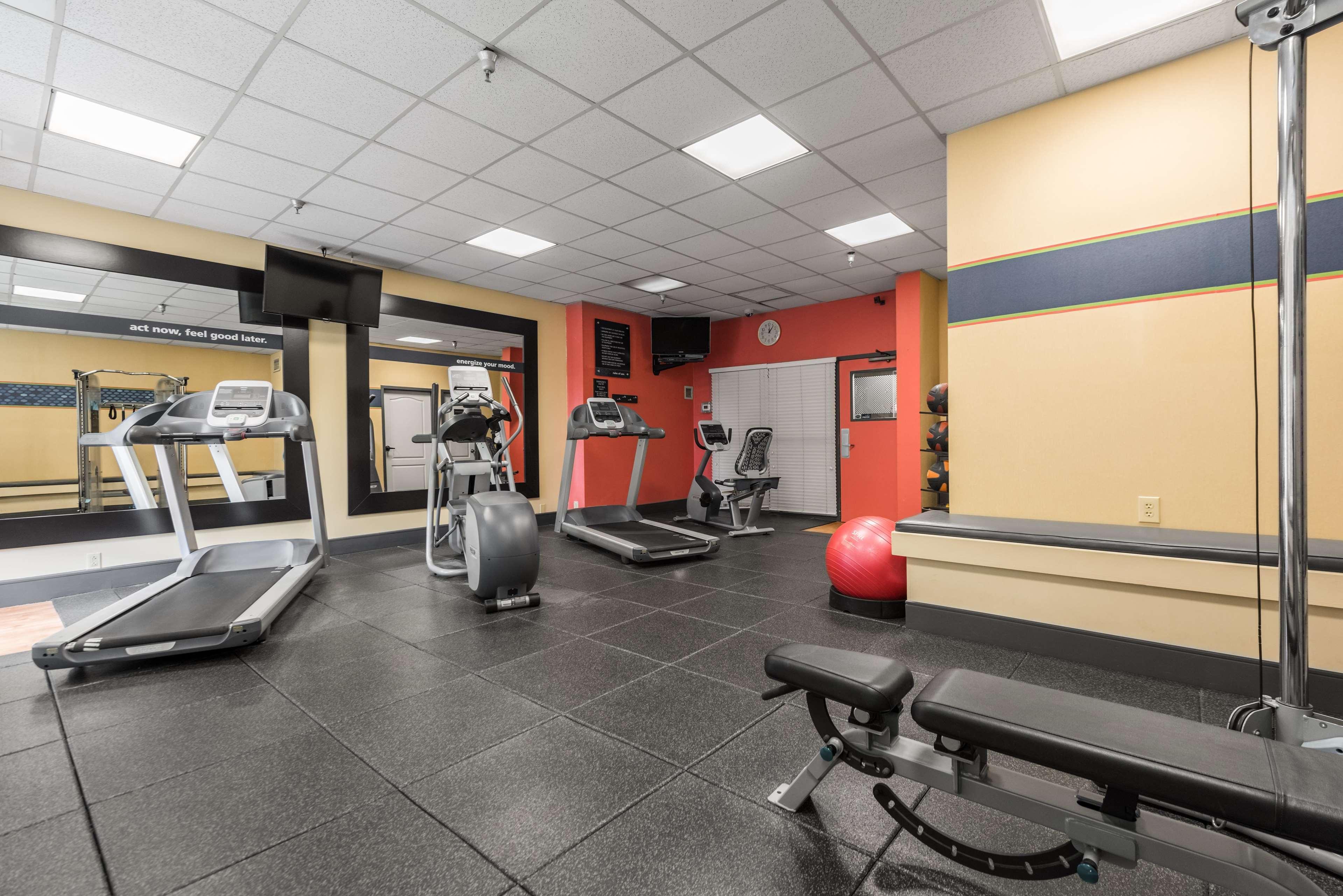 Hampton Inn Meridian Bagian luar foto
