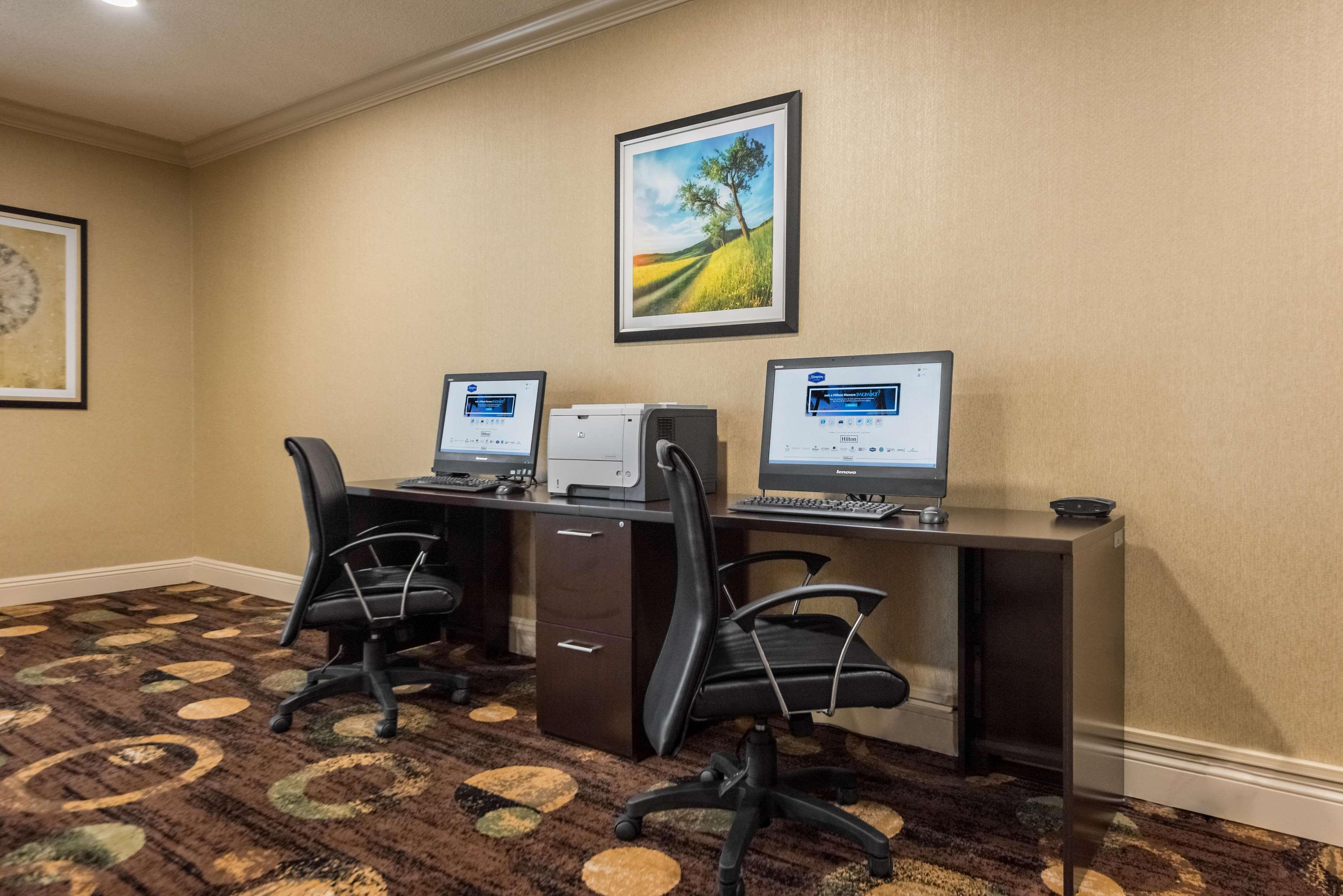Hampton Inn Meridian Bagian luar foto