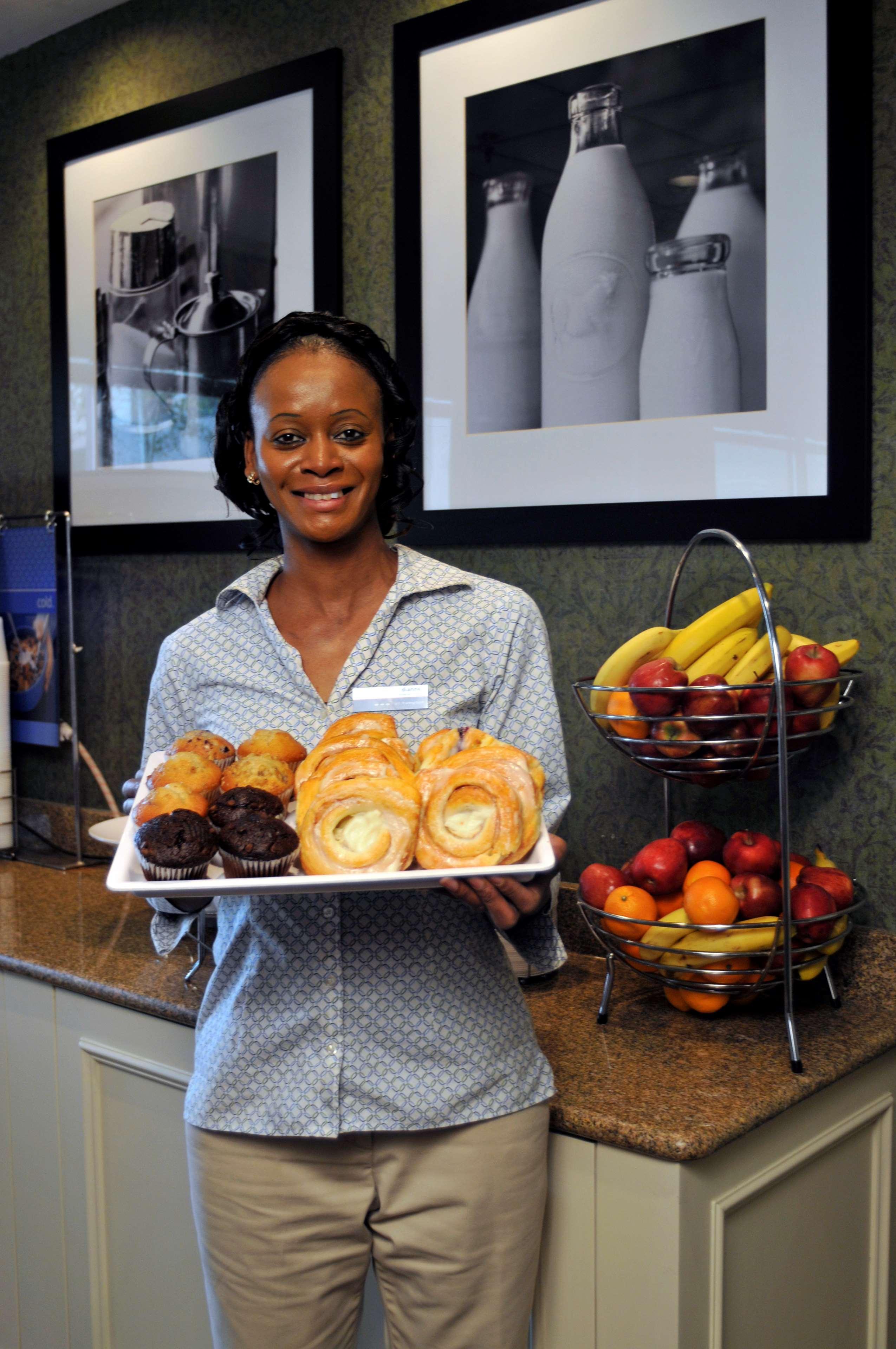 Hampton Inn Meridian Bagian luar foto