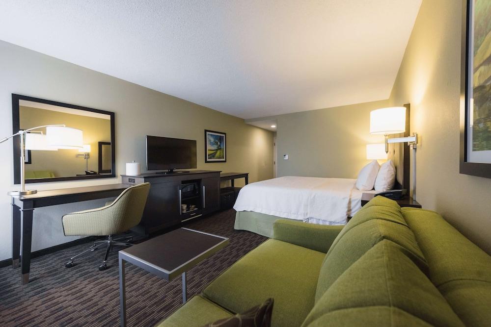 Hampton Inn Meridian Bagian luar foto