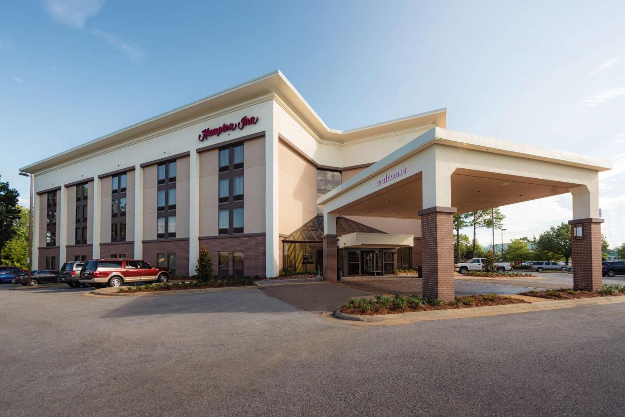 Hampton Inn Meridian Bagian luar foto